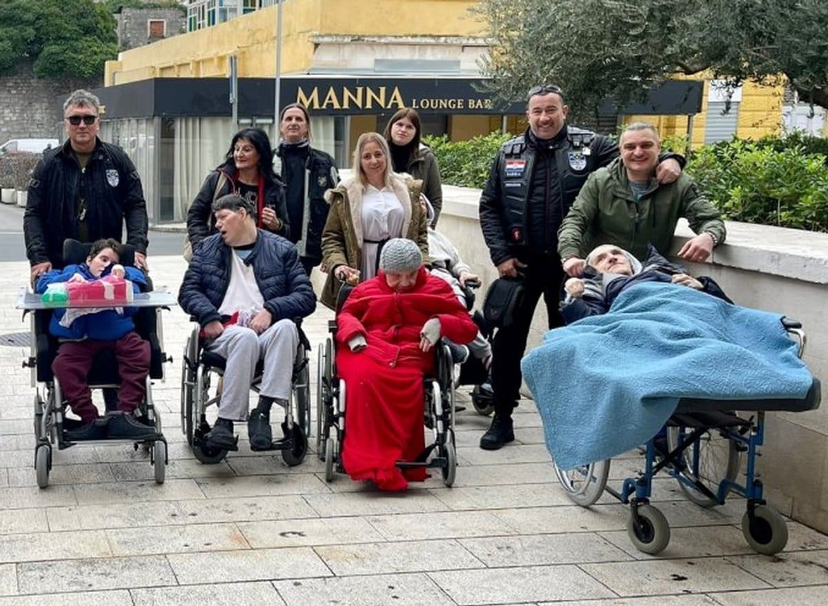 MOTORISTI VELIKOG SRCA Članovi BMW Moto kluba Dalmacija posjetili Centar za rehabilitaciju Samaritanac