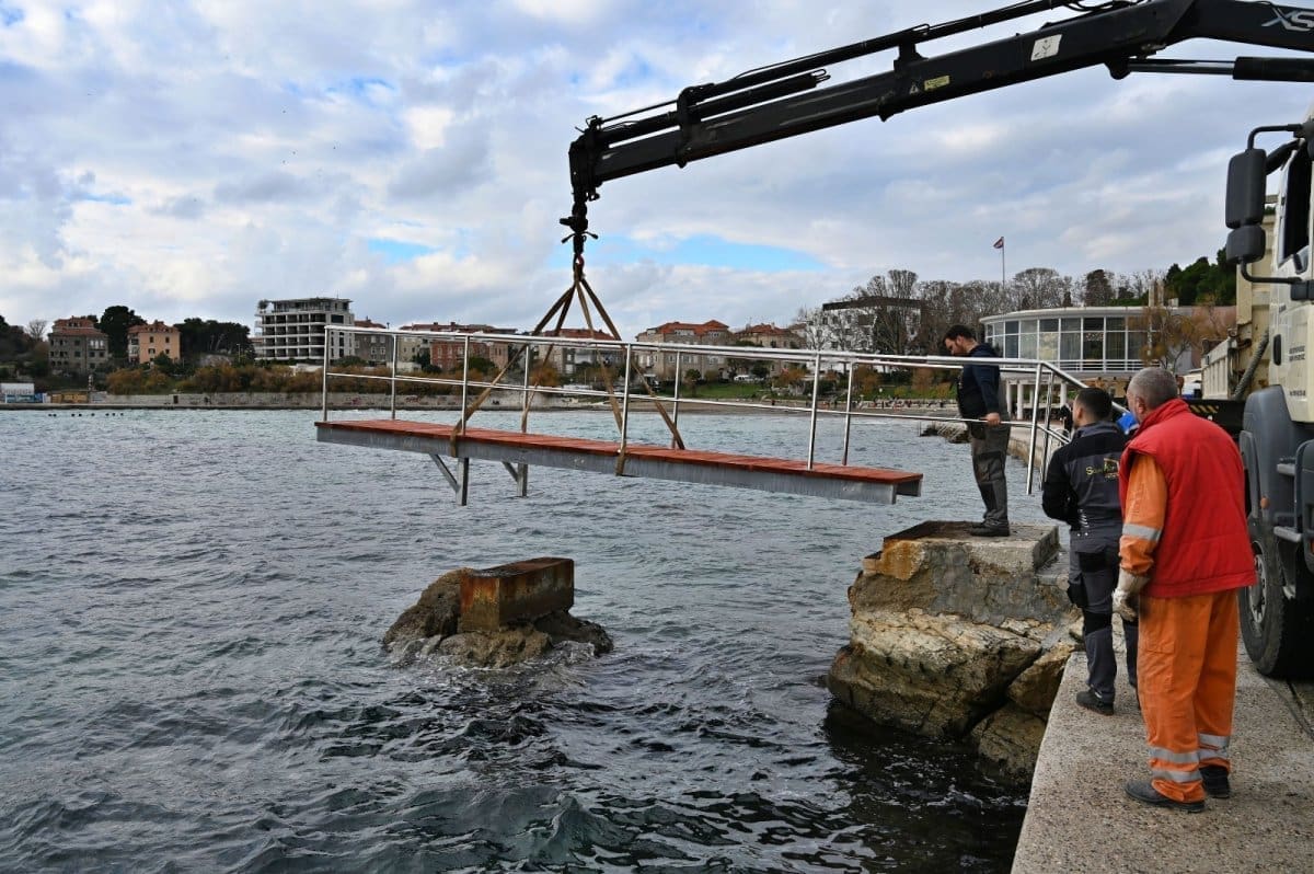 OVO ĆE OBRADOVATI SPLIĆANE Na popularnom mjestu postavljena nova skakaonica. Donosimo fotogaleriju