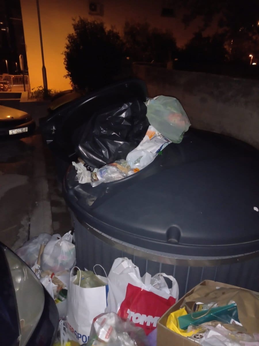 polupodzemni-spremnici-smece-lokve (1)