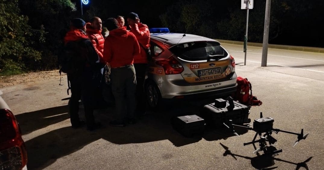 Nakon cjelonoćne potrage: Muškarac za kojim se tragalo pronađen u Rogoznici