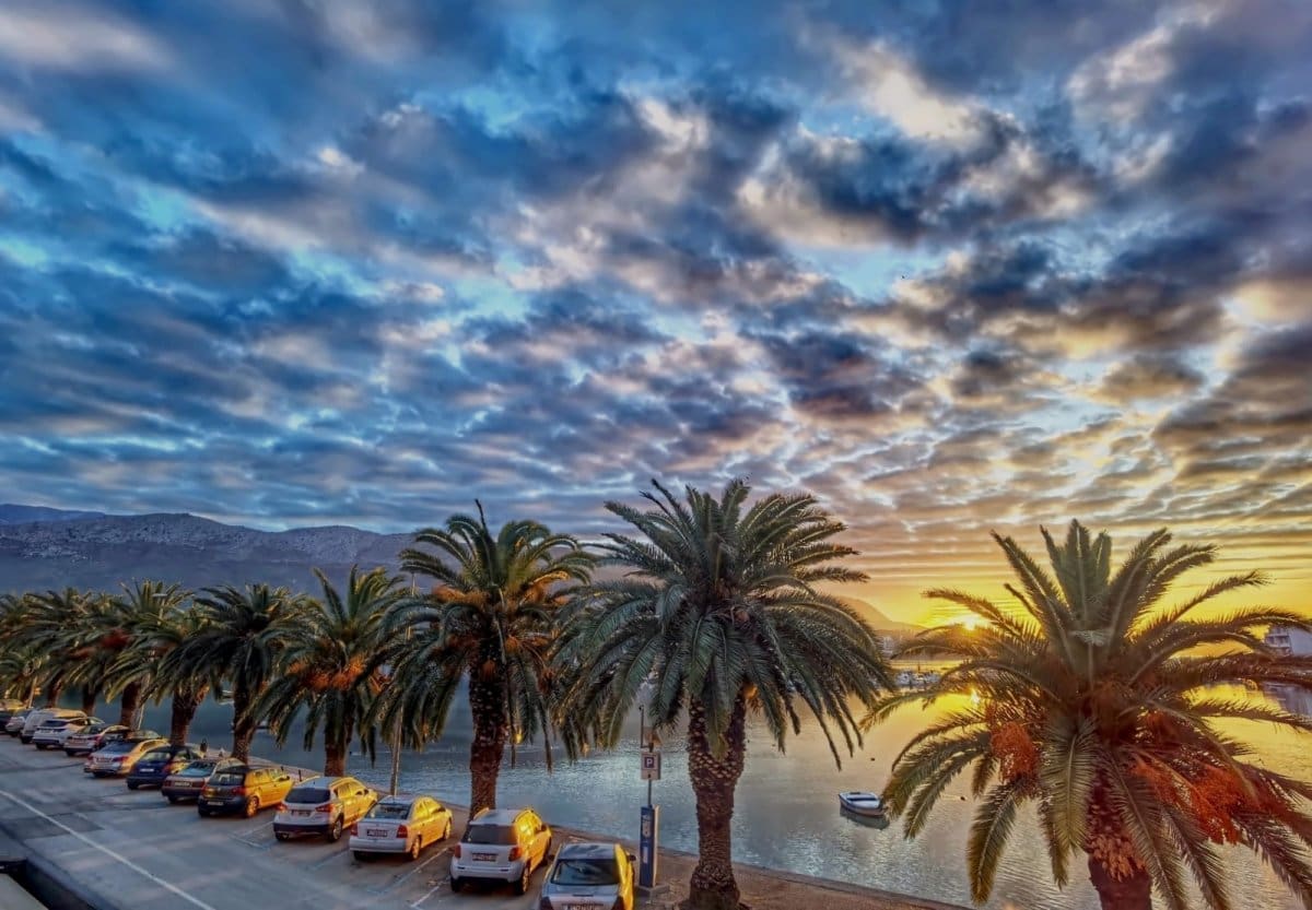 BOŽIĆNA PROGNOZA Poluoblačno i znatno toplije od prosjeka