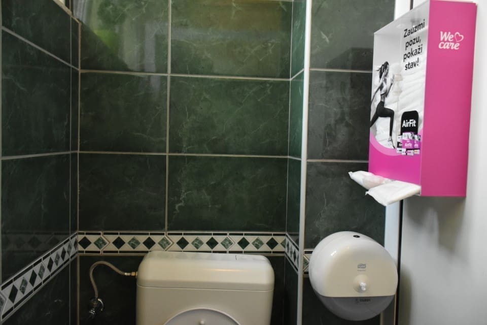 UGOVOR VRIJEDAN 48 TISUĆA KUNA Dalmatinska županija osigurala besplatne higijenske uloške za sve učenice osnovnih i srednjih škola