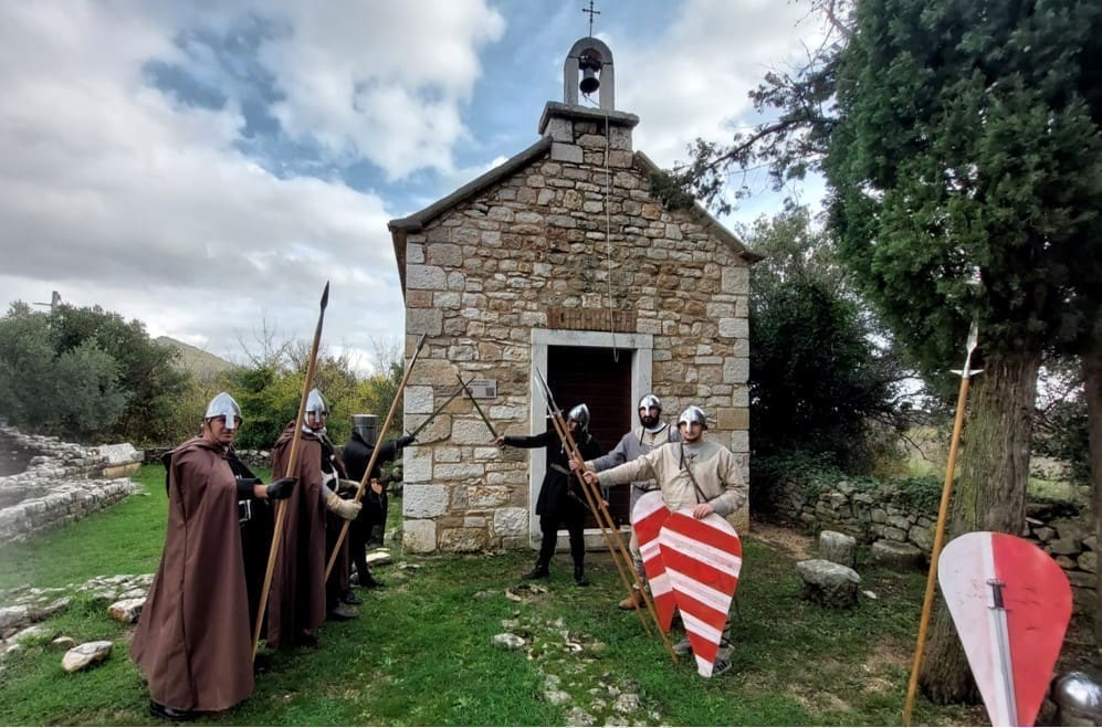 U PROSTORIJAMA FILOZOFSKOG FAKULTETA U SPLITU Najava predstavljanja časopisa Pleter i aktivnosti za Noć muzeja!