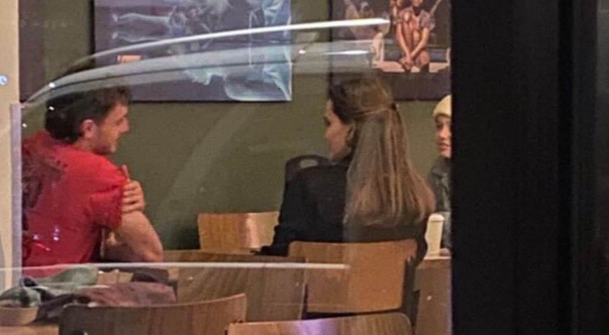 Angelina Jolie iznenadila najnovijim potezom: Uhvaćena u društvu 21 godinu mlađim kolegom