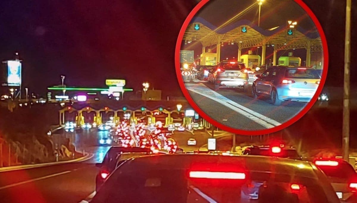 NAORUŽAJTE SE STRPLJENJEM Totalni 'krkljanac' u Dugopolju, kolona je kilometarska! Potreban je veliki oprez: "Ovo još nisam doživio, otvaraju se dodatne kućice"