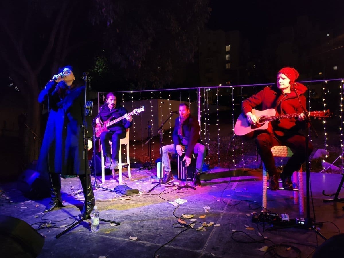 GLAZBENO PUTOVANJE NAJVEĆIM HITOVIMA Najbolji cover bend za koji nikada niste čuli nastupa ove subote u Back Baru Plan B