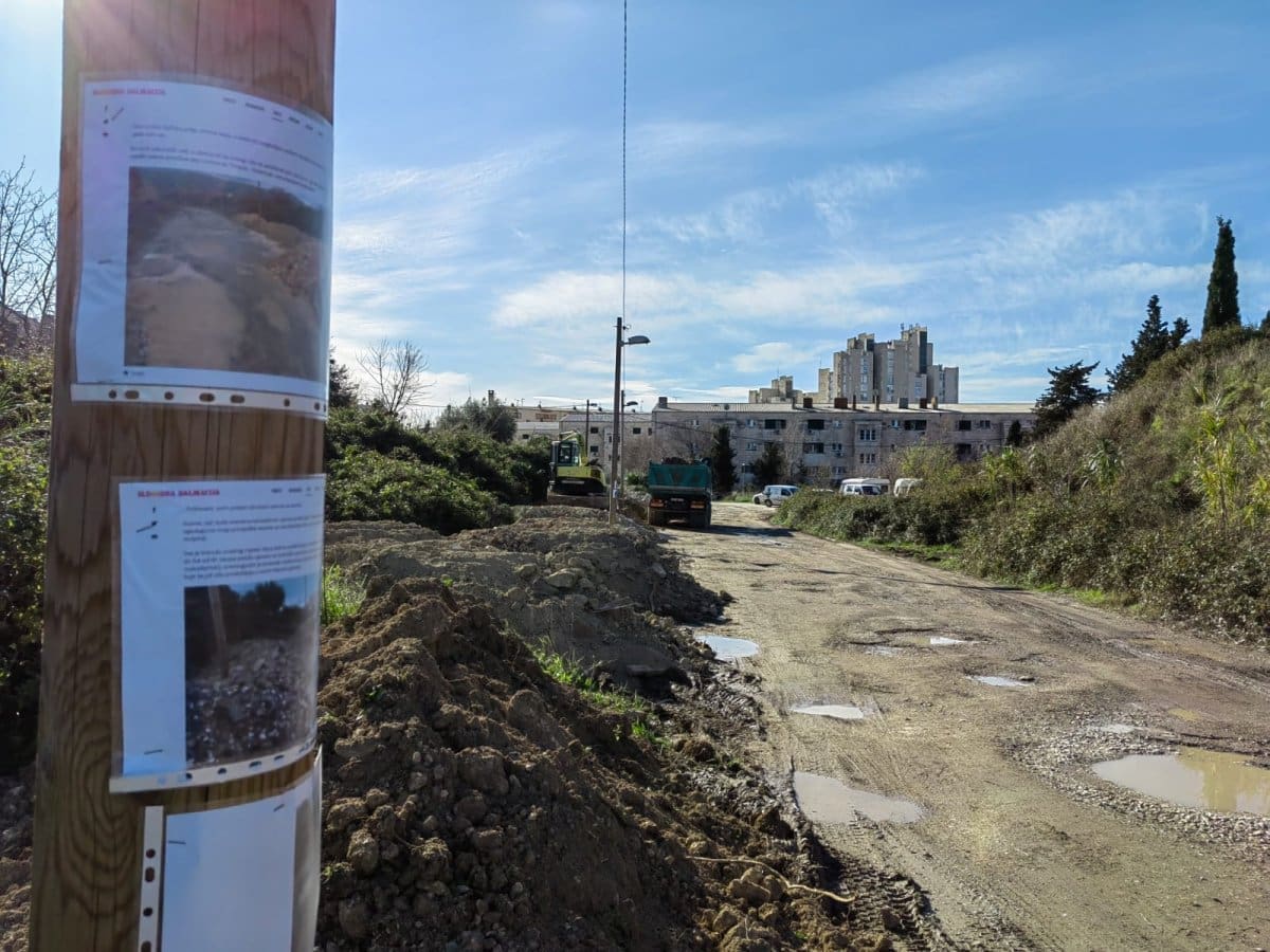 KONAČNO SE I TO DOGODILO Miče se golemo 'brdo otpada' kod Pomorske škole u Splitu: "Nisu pala oba (brda), ali već i ovo je mala pobjeda"