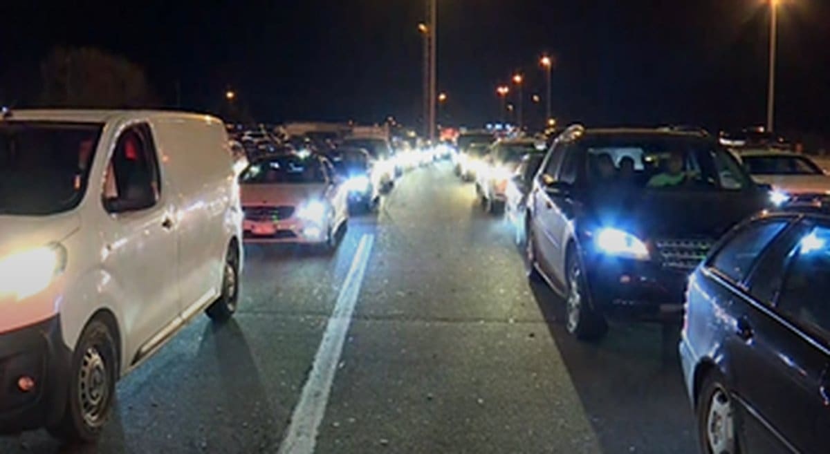 KAOTIČNO NA GRANICAMA, 'ČEP' NA AUTOCESTAMA Ogromne su gužve, čeka se jako dugo! HAC: "Ne znamo zašto ljudi nemaju ENC"