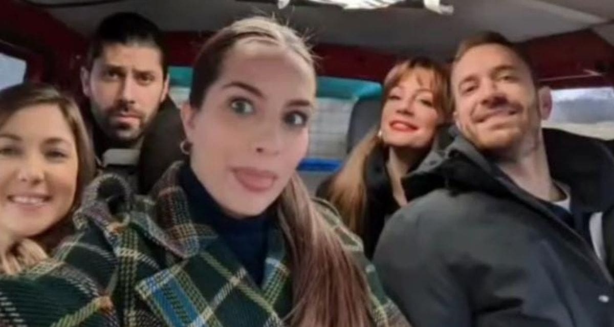 Momčilo Otašević i Ana Uršula Najev pozirali s kolegama: Osmijeh na njegovom licu pokazuje mnogo