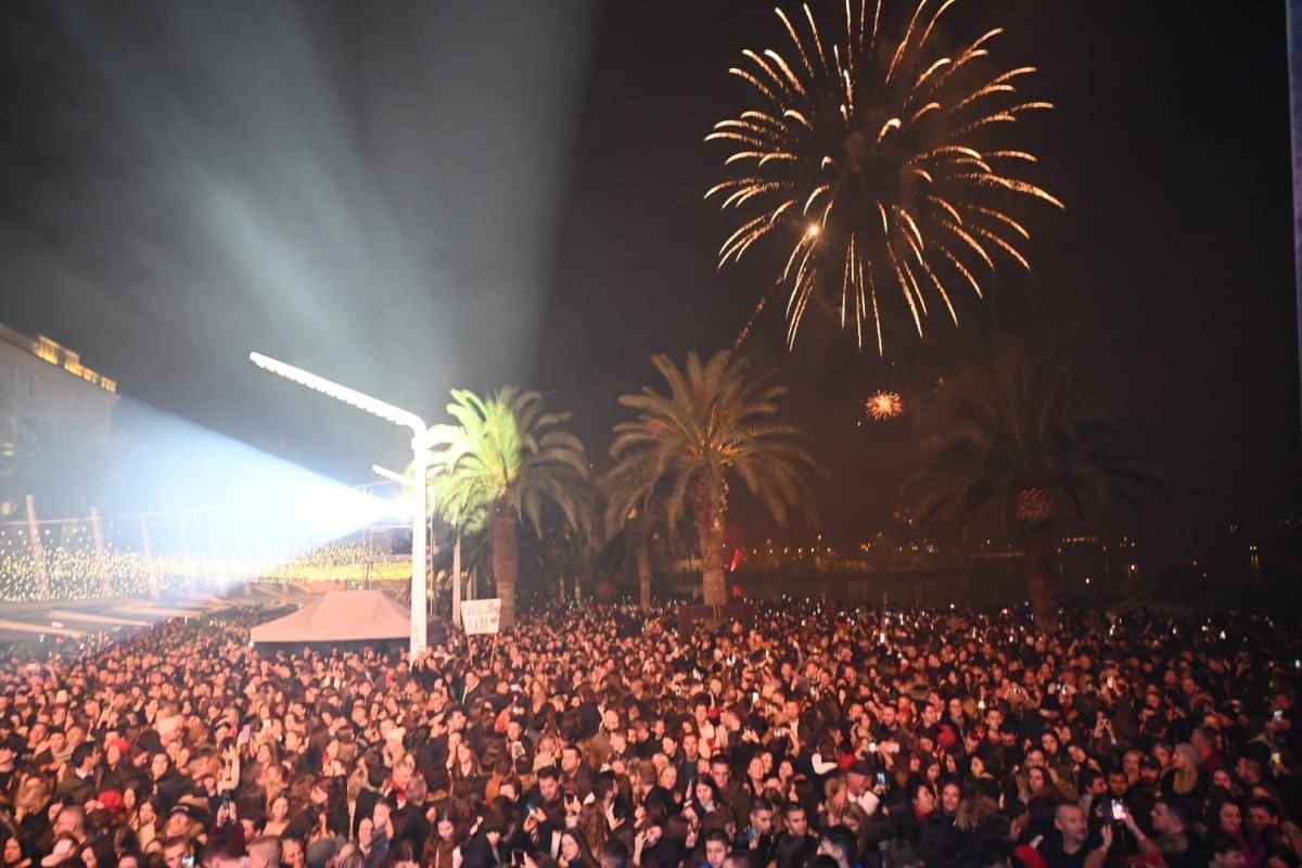 severina-riva-docek-vatromet1