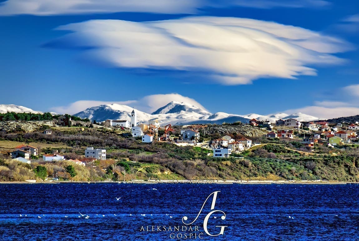 KRISTALNO ČISTA VIDLJIVOST Znate li s kojeg dalmatinskog otoka se ovako jasno vide snježni vrhovi Dianre?