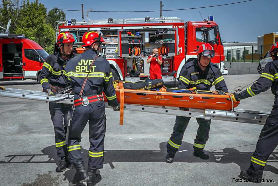ONI I TO RADE Vatrogasci spasili životinju koja se sve rjeđe viđa