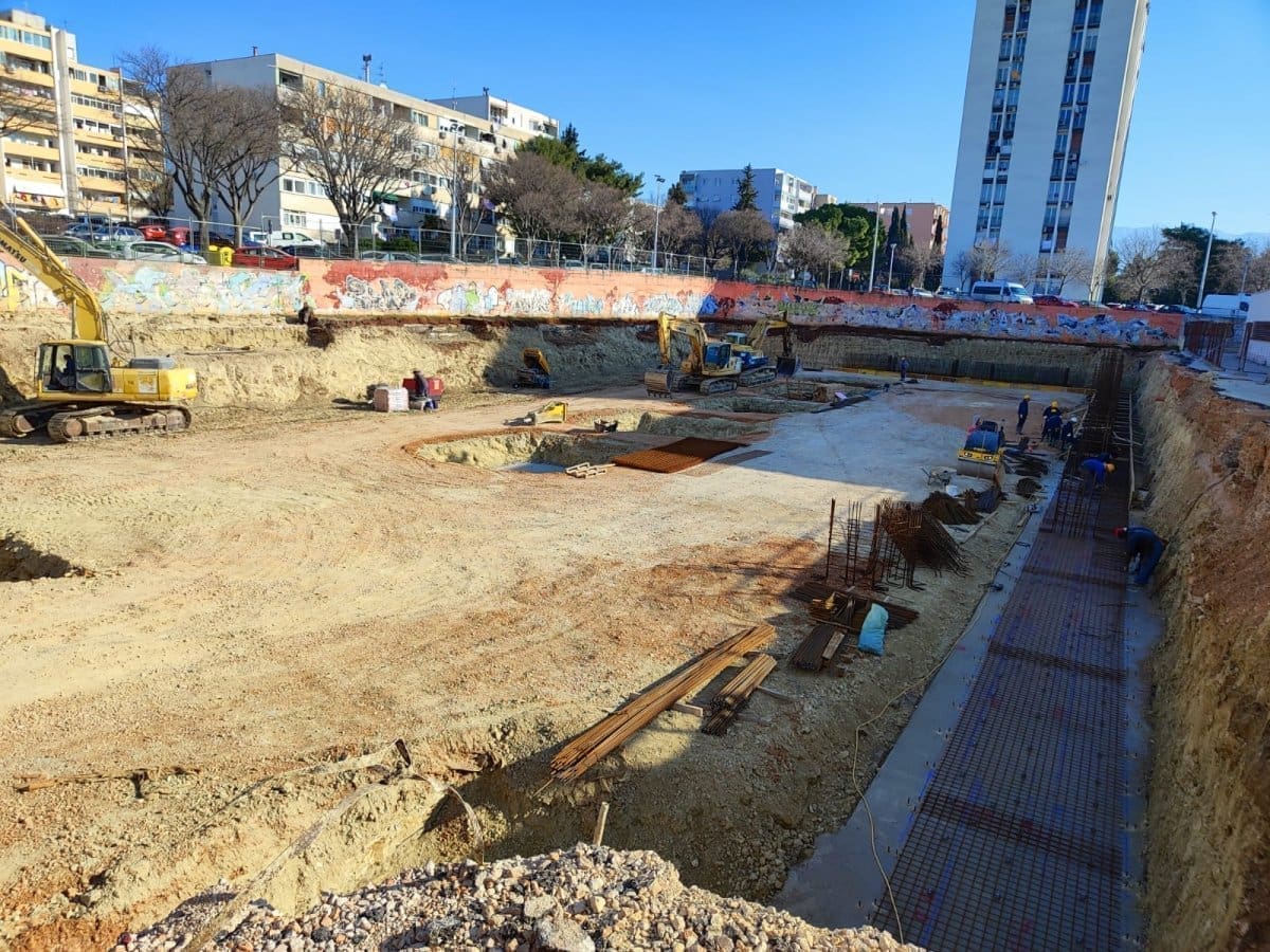 PRVA FAZA RADOVA PRI KRAJU Lokve će dobiti novih 220 parkirnih mjesta. Javili se iz Split parkinga
