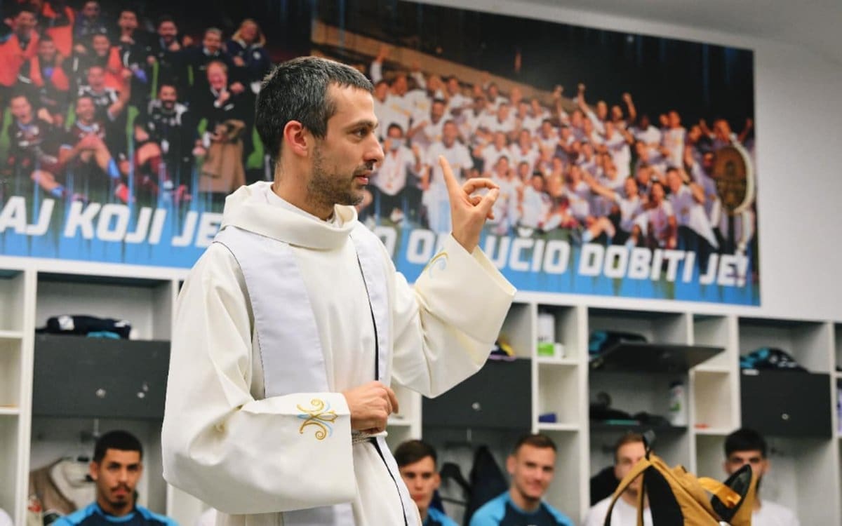 FRATAR BLAGOSLOVIO IGRAČE RIJEKE Ovaj vikend gostiju na Poljudu: "Isus nije za jedan klub"