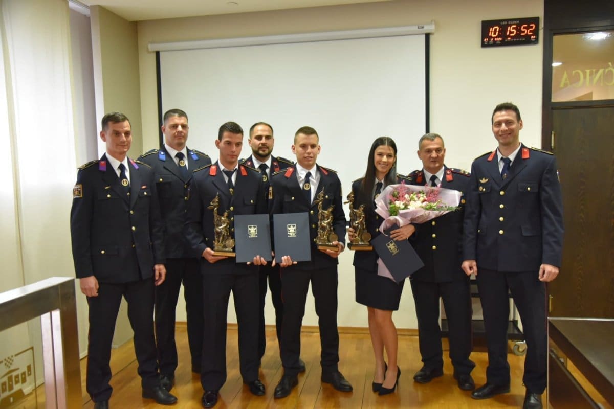 VELIKI DAN! Prvi put u povijesti kaštelanskog vatrogastva, među najboljima i jedna žena: U prošloj godini imala je 13 intervencija i 43 sata na terenu