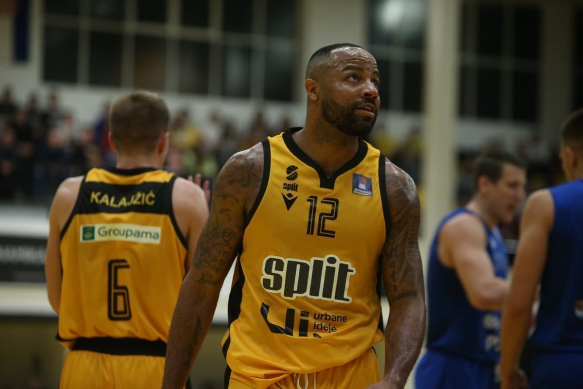 Žuti do nove pobjede u Premijer ligi