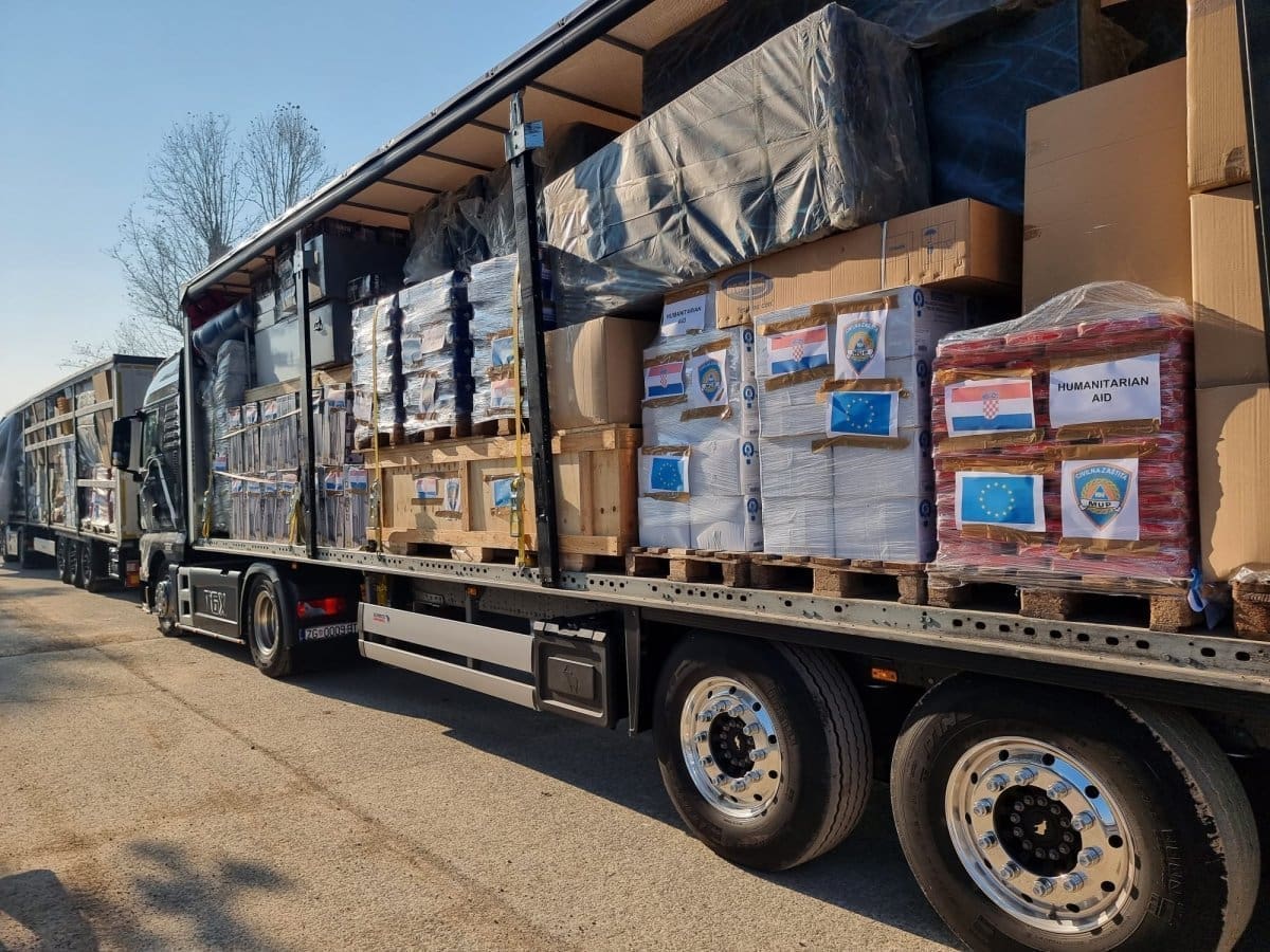 KONVOJI HUMANITARNE POMOĆI NA PUTU PREMA TURSKOJ "Ovdje pokazujemo pomoć narodu koji je stradao"
