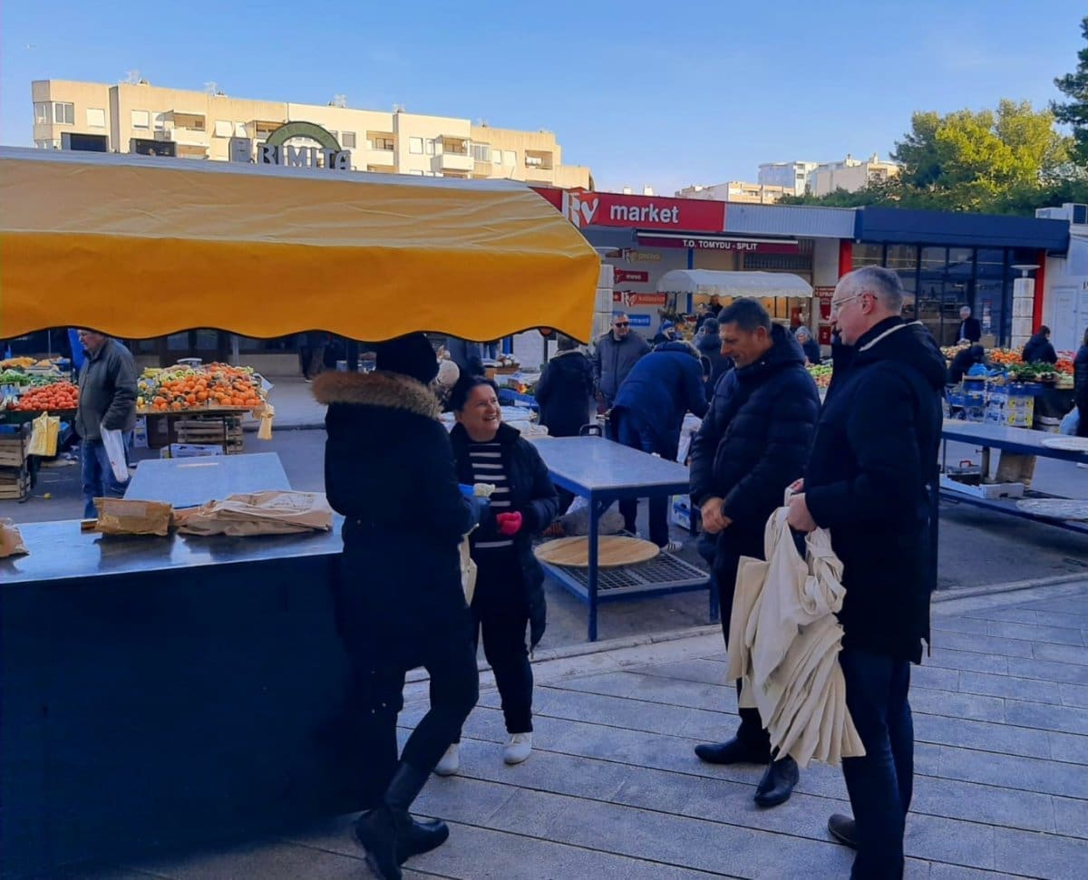 plokite stand 1