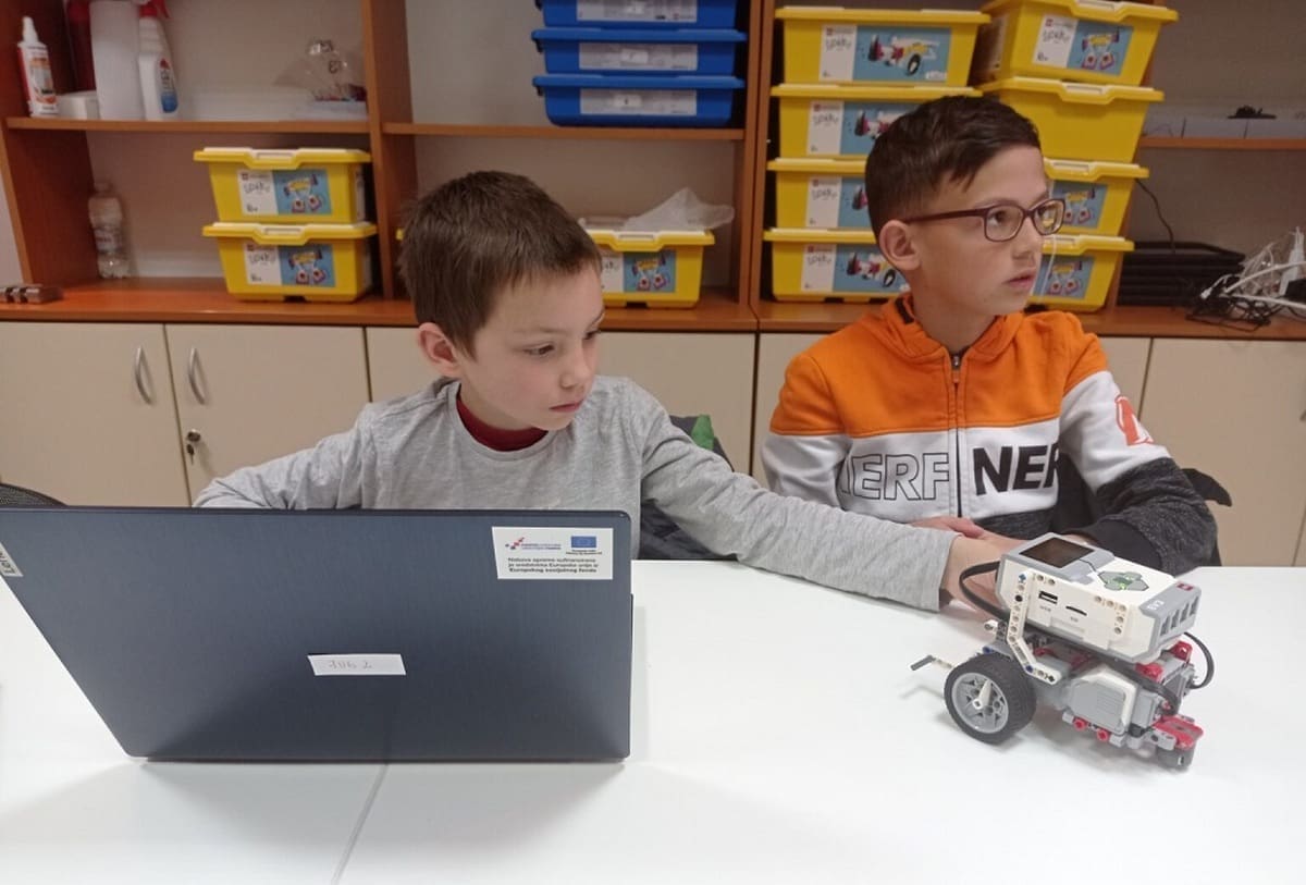 PRIJAVITE DJECU Besplatne radionice LEGO robotike