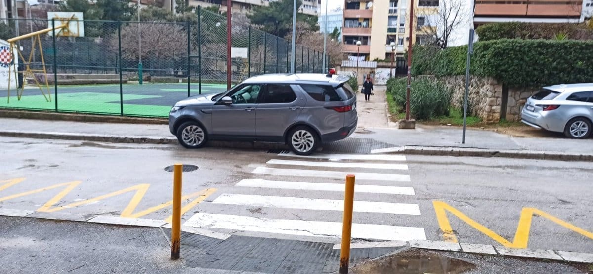 split kroz smrdecac nn naslovnica  2 