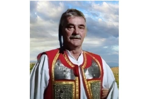 DIRLJIV OPROŠTAJ OD LEGENDE CETINSKOG KRAJA "Samo posebni ljudi ostave dubok trag, a dragi Stipe, ti si svima bio jako drag"