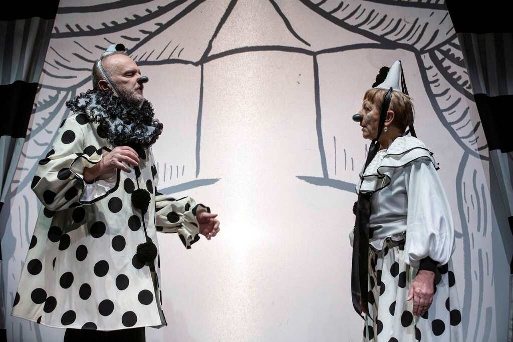 Bijeli Klaun Kazalisna druzina Novi zivot