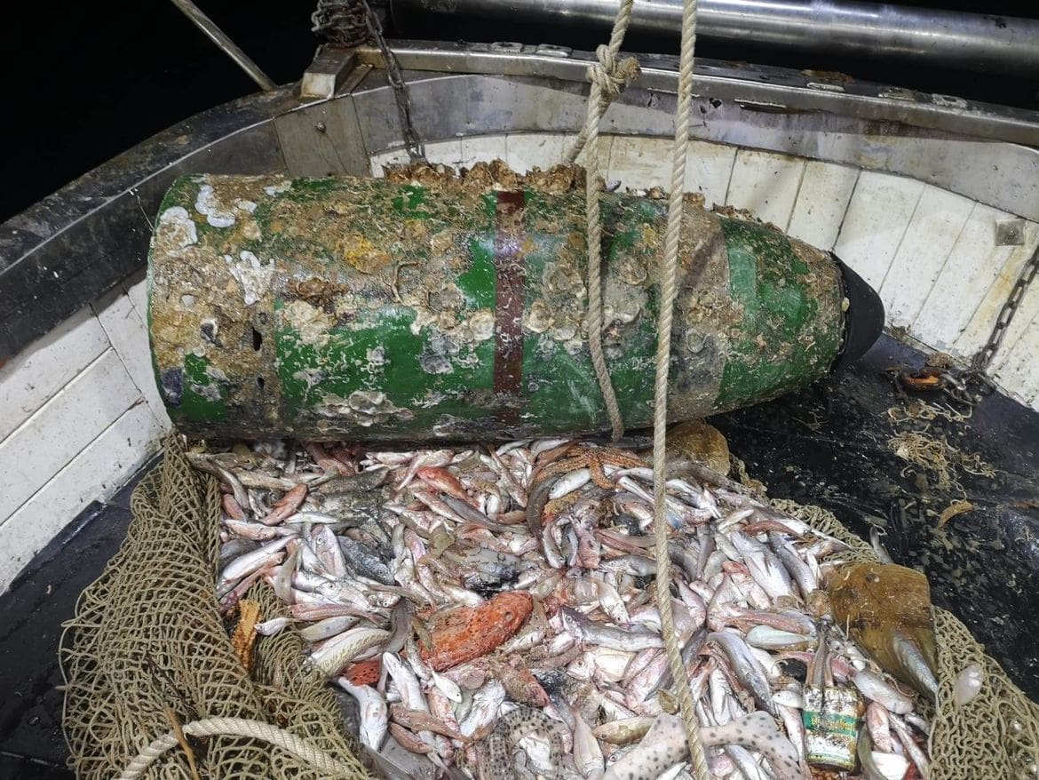 Ribar kod Splita izvukao 300 kg težak neeksplodirani torpedo iz Domovinskog rata!