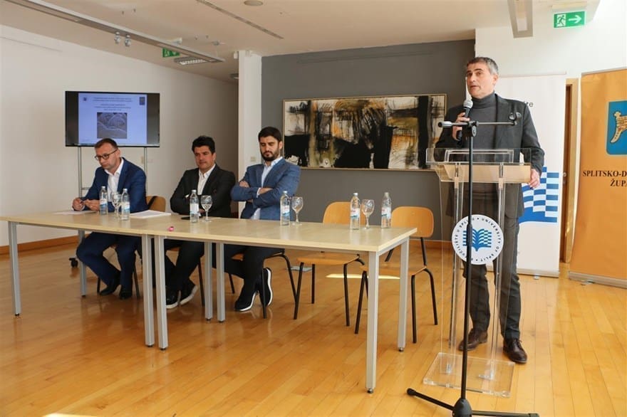 Predstavljen projekt i likovni natječaj "Prozor u svijet umjetnosti - Povijesna i kulturna baština splitsko-dalmatinske županije"
