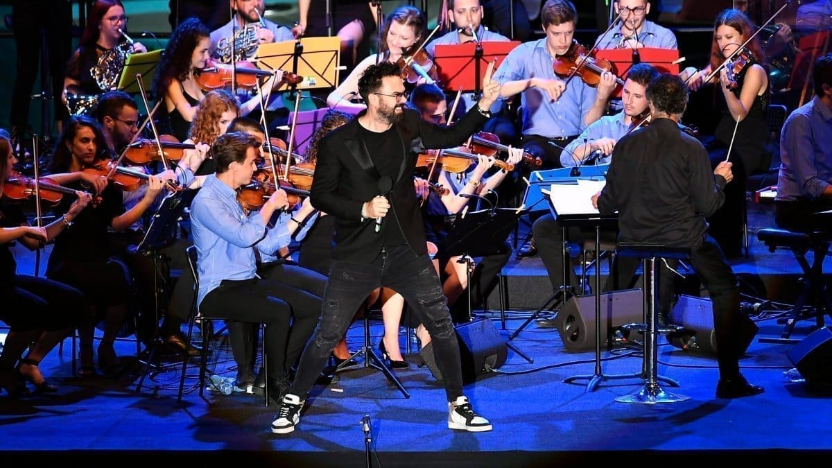 FEŠTA U VELA LUCI Stiže Petar Grašo! Priprema se veliki spektakl