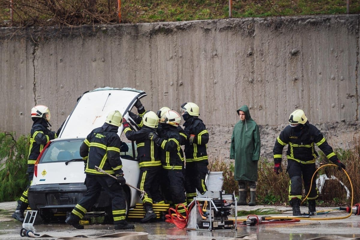 Doznajemo detalje teške prometne nesreće na Malačkoj: Dvije osobe zadržane u splitskoj bolnici