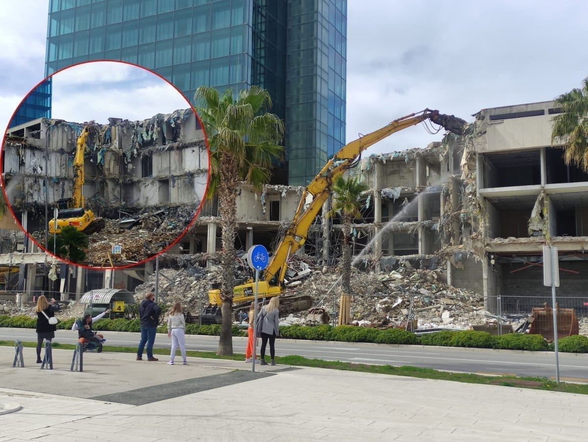BEZ MILOSTI Strojevi gutaju armirano-betonsku konstrukciju hotela Marjan...