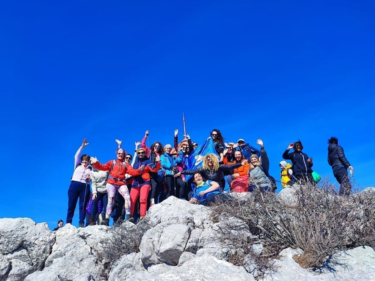 JEDINSTVEN PRIZOR Održan još jedan uspon 100 žena na vrh Mosora