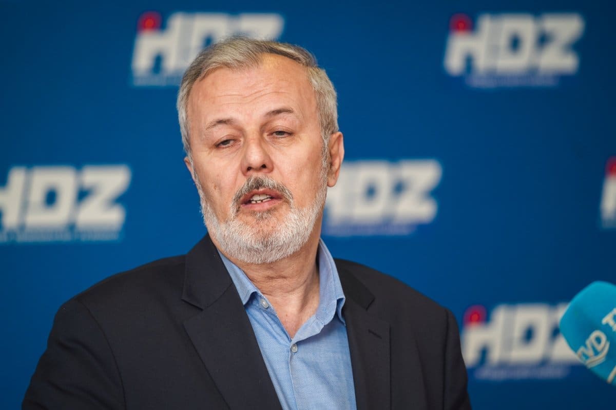 Ante Sanader poručio kolegici sa liste HDZ-a "da se mora udati jer drugi mandat Sabora ne dolazi besplatno", a sada se oglasio na društvenim mrežama i objasnio svoju izjavu