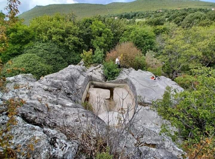 anticki tijesak velic 18