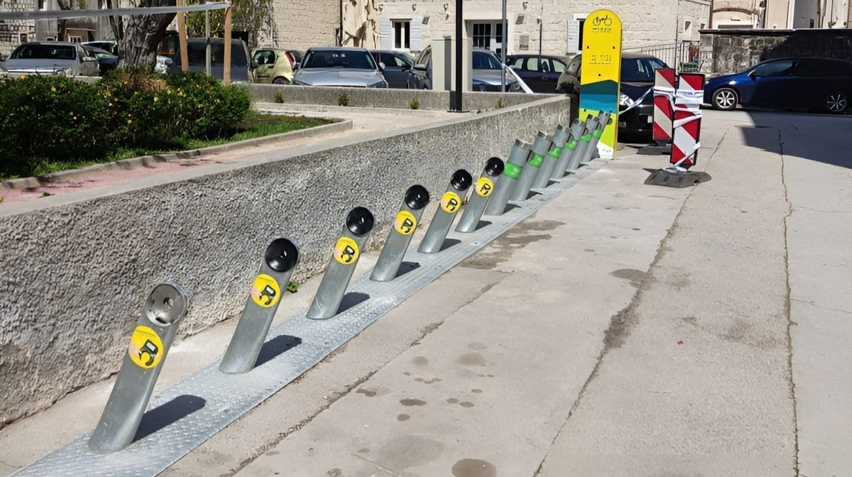 KAŠTELA Uspostavljena nova lokacija za javne bicikle