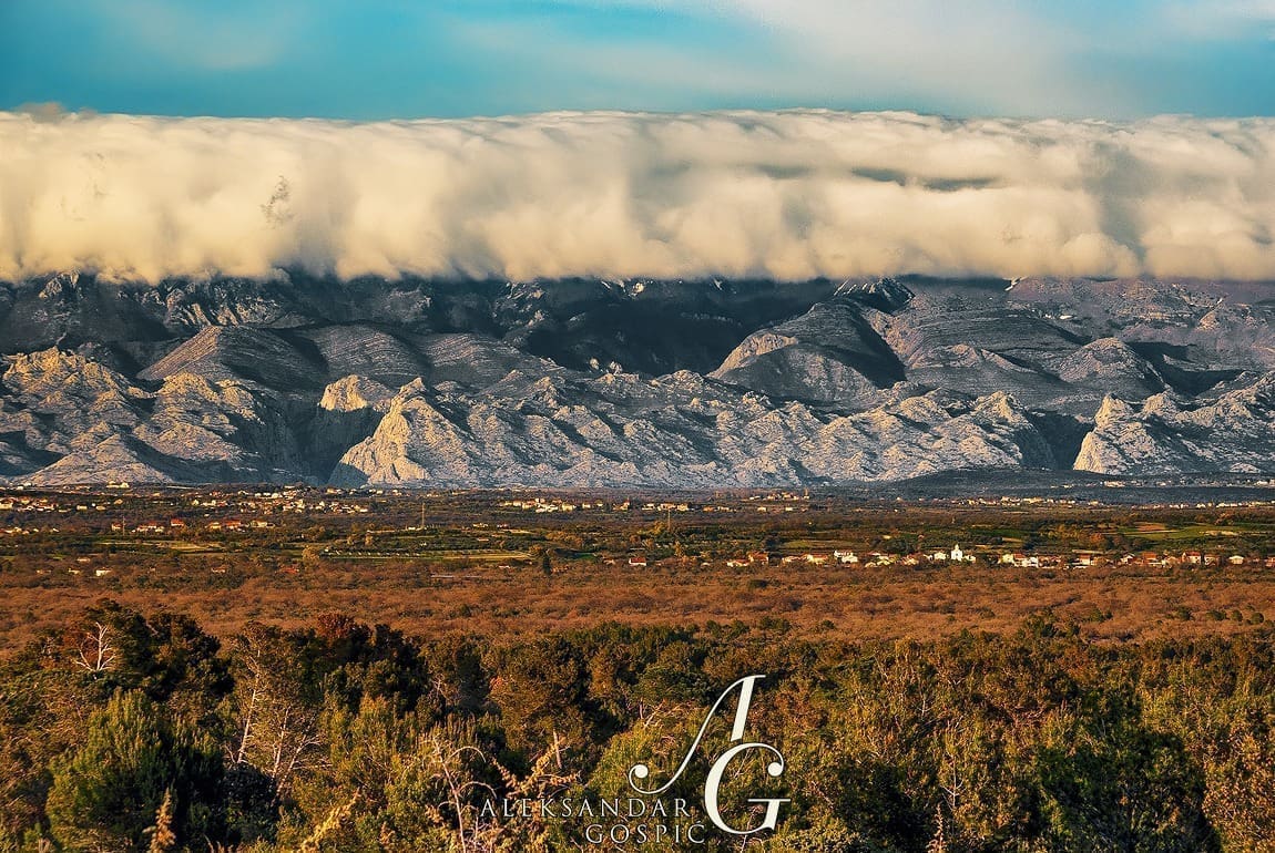 Fotograf iz Dalmacije snimio prirodni fenomen na planini. Evo što to znači