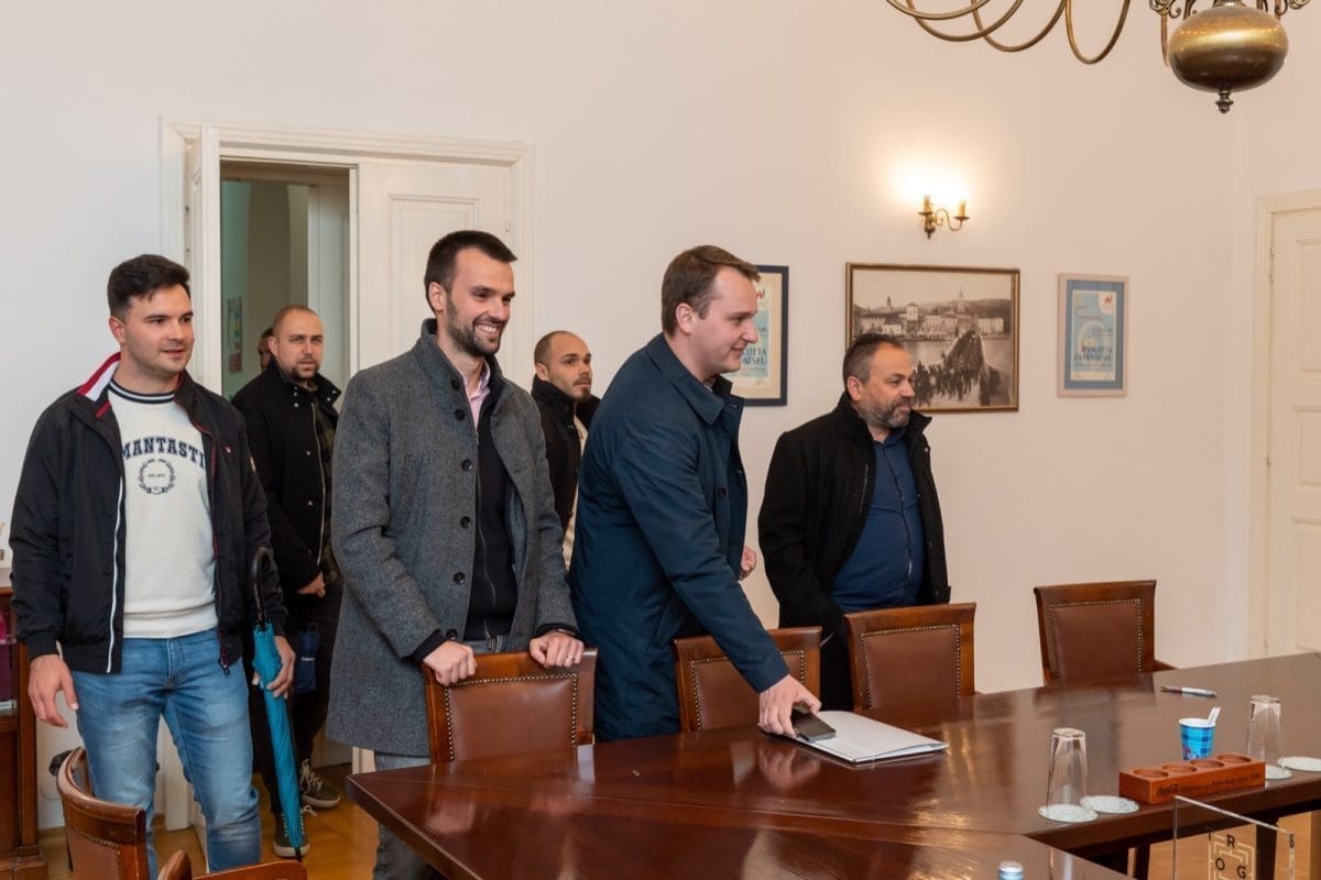 d017191f d77b 4f8d 9a2a f5beb90a1082