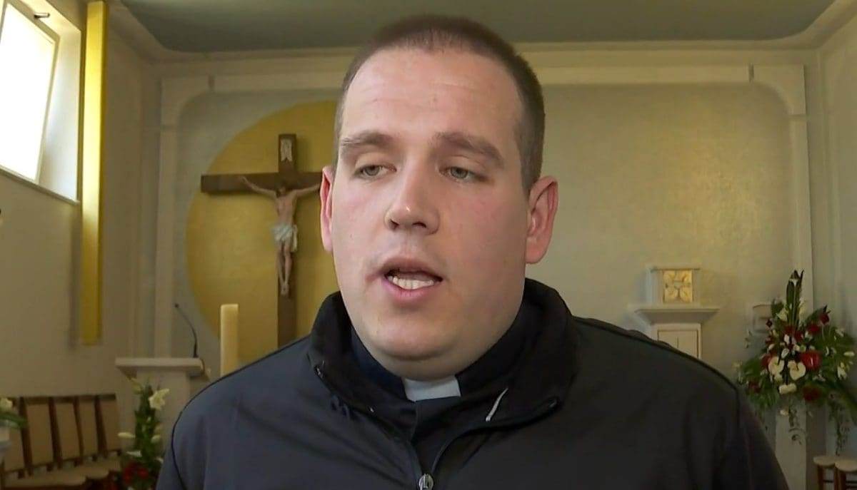 Splitski svećenik savjetovao što pokloniti krizmanicima. Nekima se možda neće svidjeti