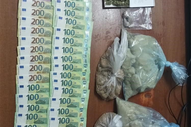 'PAO' DILER U DALMACIJI Policija uz pomoć psa pronašla 2,2 kg heroina