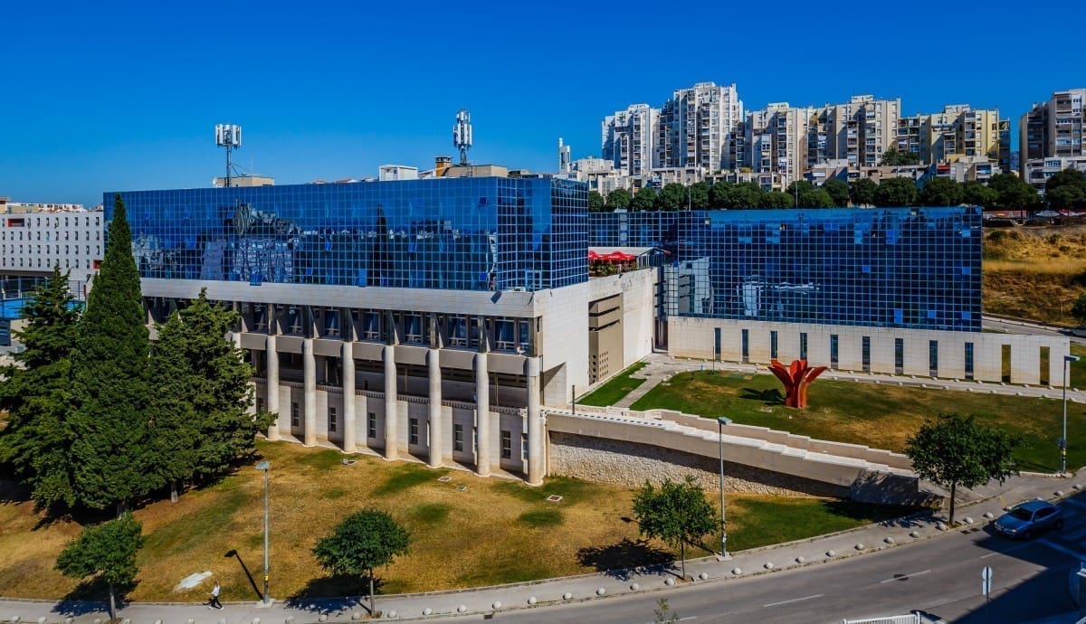 MATURANTI I RODITELJI, NA PROPUSTITE Dan otvorenih vrata na Ekonomskom fakultetu u Splitu!