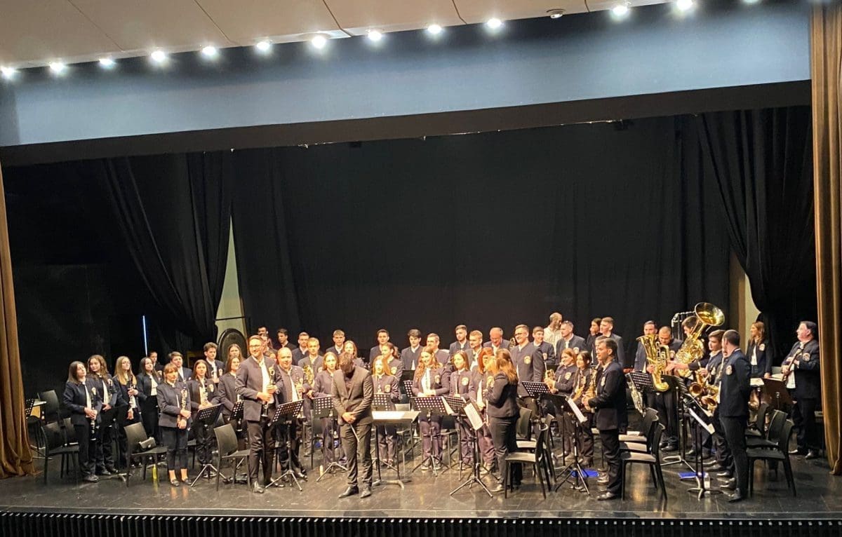 Imotski puhački orkestar "rasturio" izvedbom Metallice