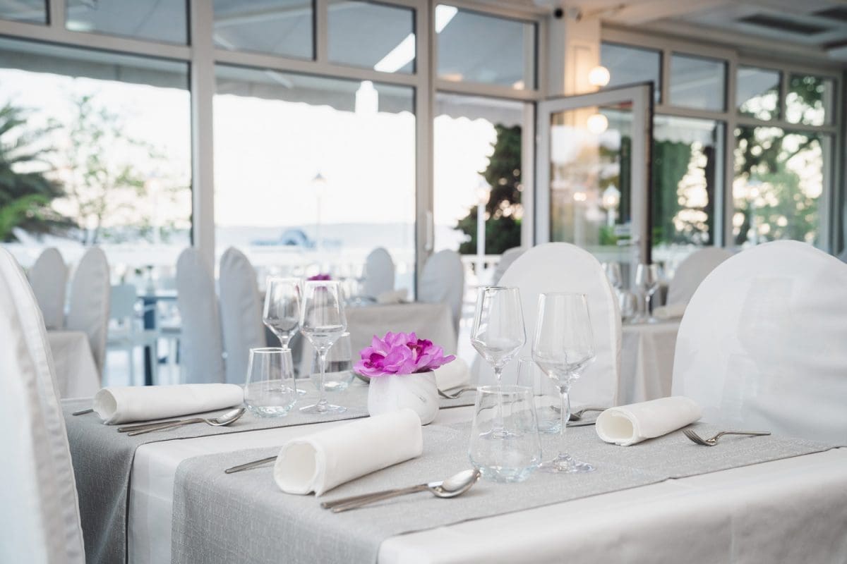 hotel riva kastela 25