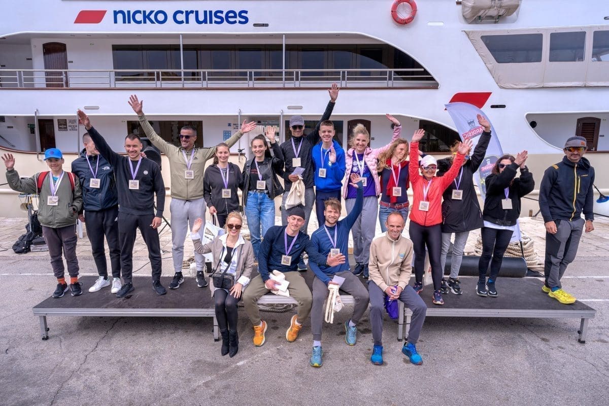 PREDIVNO OKRUŽENJE NETAKNUTE PRIRODE Održana je Jelsa Trail utrka