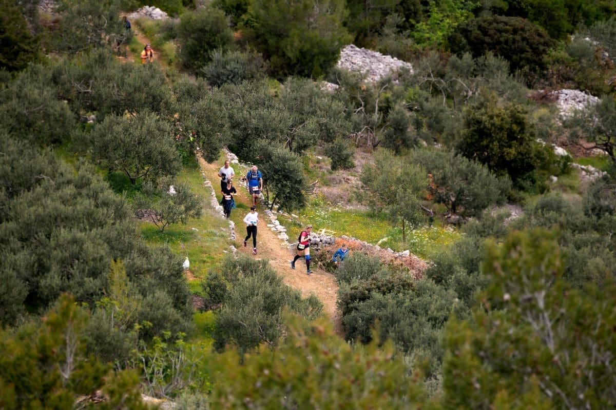 UTRKA "JELSA TRAIL" Uskoro kreće utrka stazom procesije "Za križen"