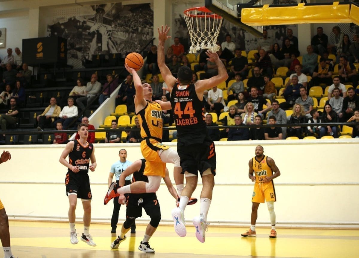 SPLIT – CEDEVITA 93:82 - Žuti savladali Cedevitu na Gripama, idući susret idu po prvo mjesto pred doigravanje!