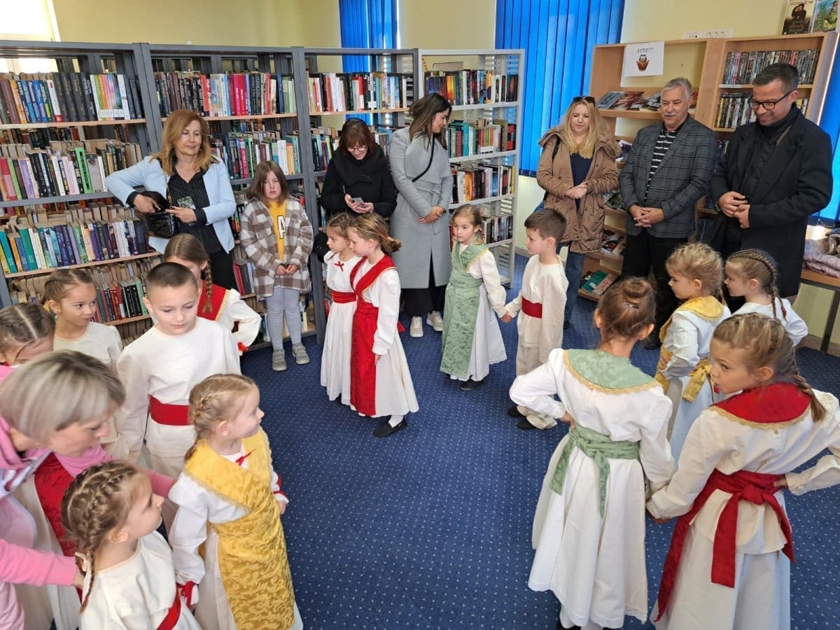 Na Klisu svečano otvorena izložba Sakupljači blaga