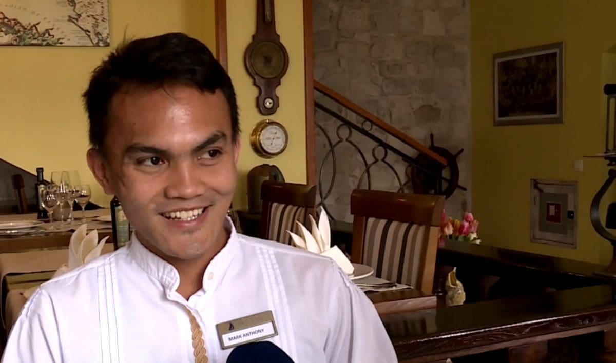 SEZONA PRED VRATIMA, DOMAĆIH RADNIKA NI ZA LIJEK Filipinci spašavaju ugostitelje: "Vrijedni su i skromni"