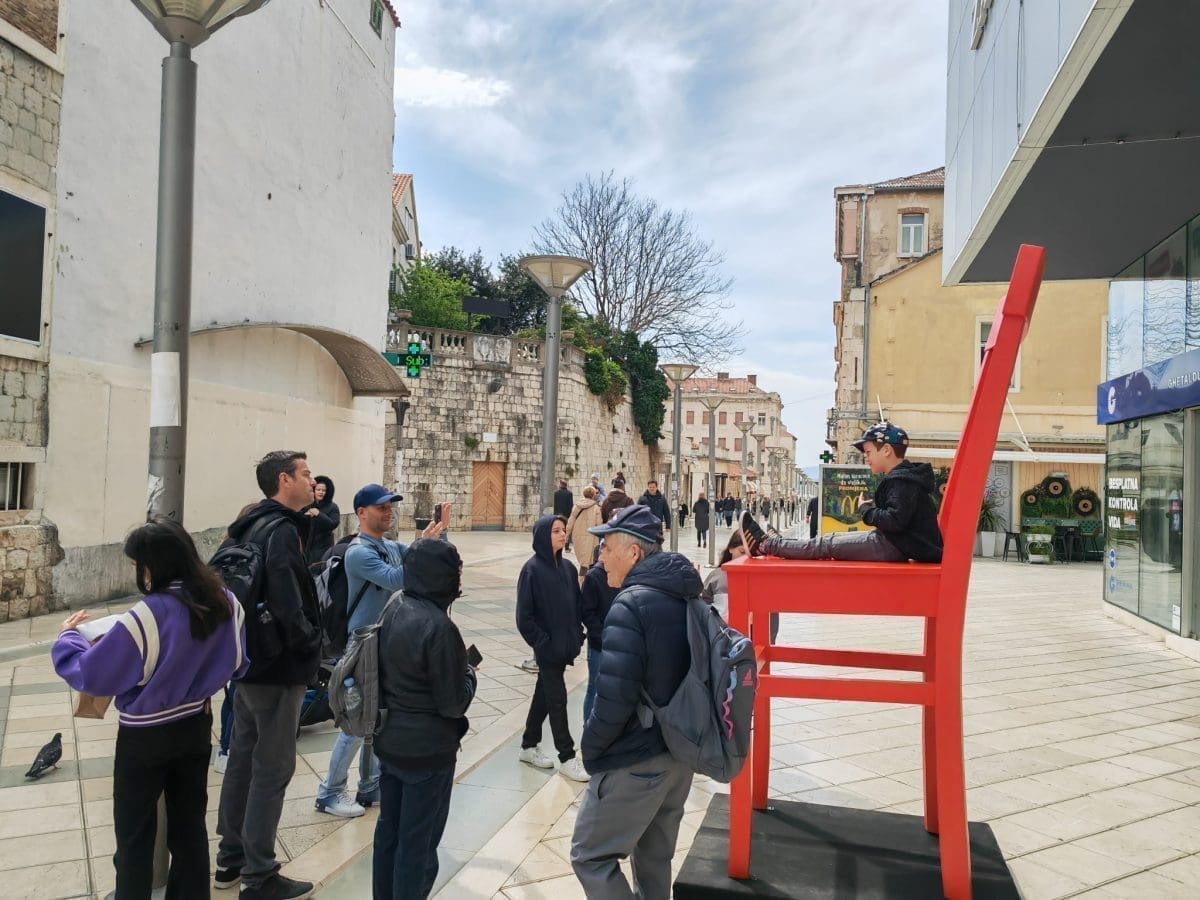 marmontova stolica 1 