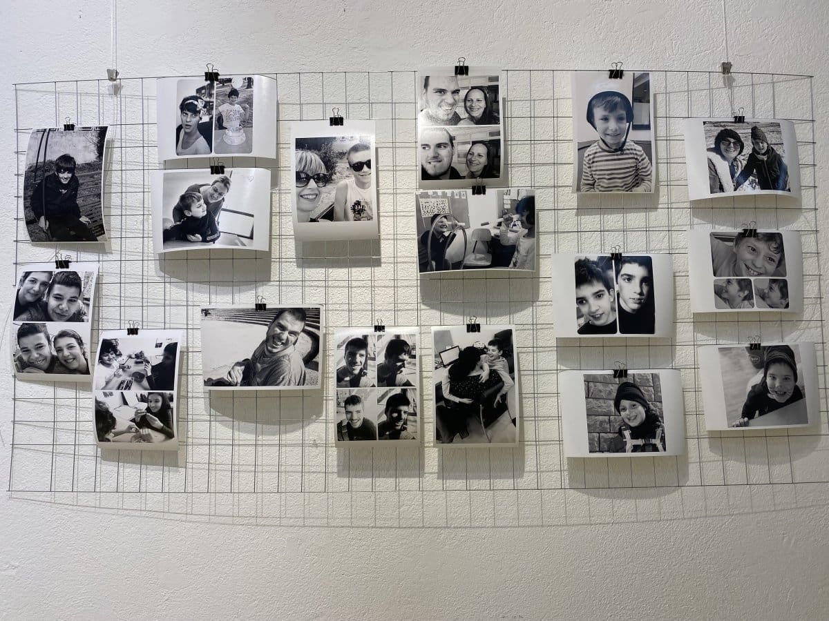 OSMIJESI Otvorena je izložba fotografija osoba iz spektra autizma, posjetite je i uđite u njihov svijet