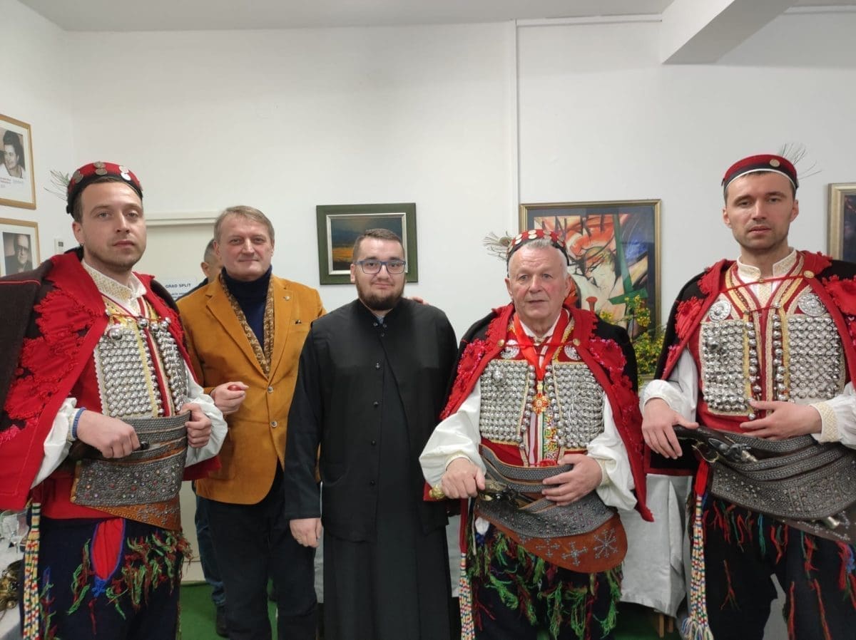 pravoslavni uskrs split 33 